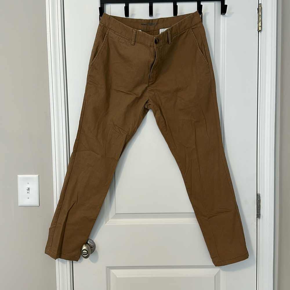 Old Navy Men’s Ultimate Slim Built-In Flex Chino Pants in Tan Size 33x30